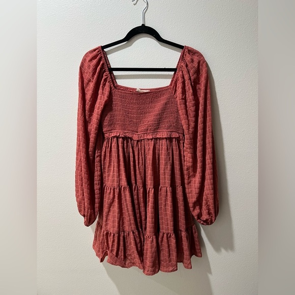 Altar’d State XS Elegant Pink Smocked Dress, ruched top, EUC, flowy, lightweight - Picture 4 of 7